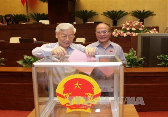 Phê chuẩn việc bổ nhiệm Thẩm phán Tòa án nhân dân tối cao